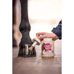 Soulhorse Loves B&E Hoefolie Enja`s #Pony-Pedicure 450ml -Paardensport kortingswinkel be 8145 benseundeicke soulhorse enjas ponys pedikure 2.53ed0a