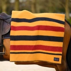 Dominick Fleecedeken Golden Stripe Newmarket 180x210 -Paardensport kortingswinkel dominick dom dominick golden stripe 2.8c99f1