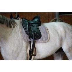 Equithème Zadeldekje Softy Dressuur Grijs -Paardensport kortingswinkel ekkia 204 766 021 ambi1.aae572