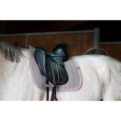 Equithème Zadeldekje Softy Dressuur Grijs -Paardensport kortingswinkel ekkia 204 766 021 ambi2.b92075