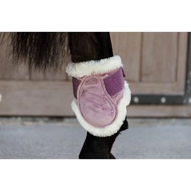 Kentucky Horsewear Kentucky Kogelbeschermer Young Horse Velvet Vegan Bont Oud Roze 4 Kentucky Horsewear Kentucky Kogelbeschermer Young Horse Velvet Vegan Bont Oud Roze - Afbeelding 4
