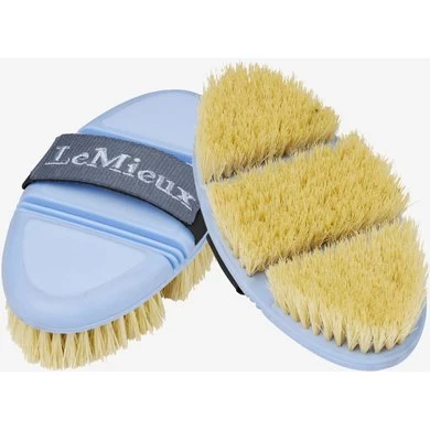LeMieux Borstel Scrubbing Brush Mist 1 LeMieux Borstel Scrubbing Brush Mist