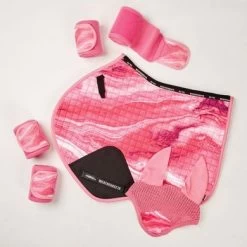 Weatherbeeta Zadeldekje Prime Swirl Marble Springen Roze Pony -Paardensport kortingswinkel wb 1008705000 pinkswirlmarbleprint wb prime marble flatlay.e4aa82